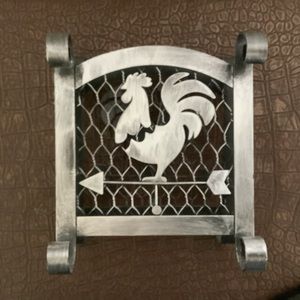 Rustic rooster metal napkin holder
